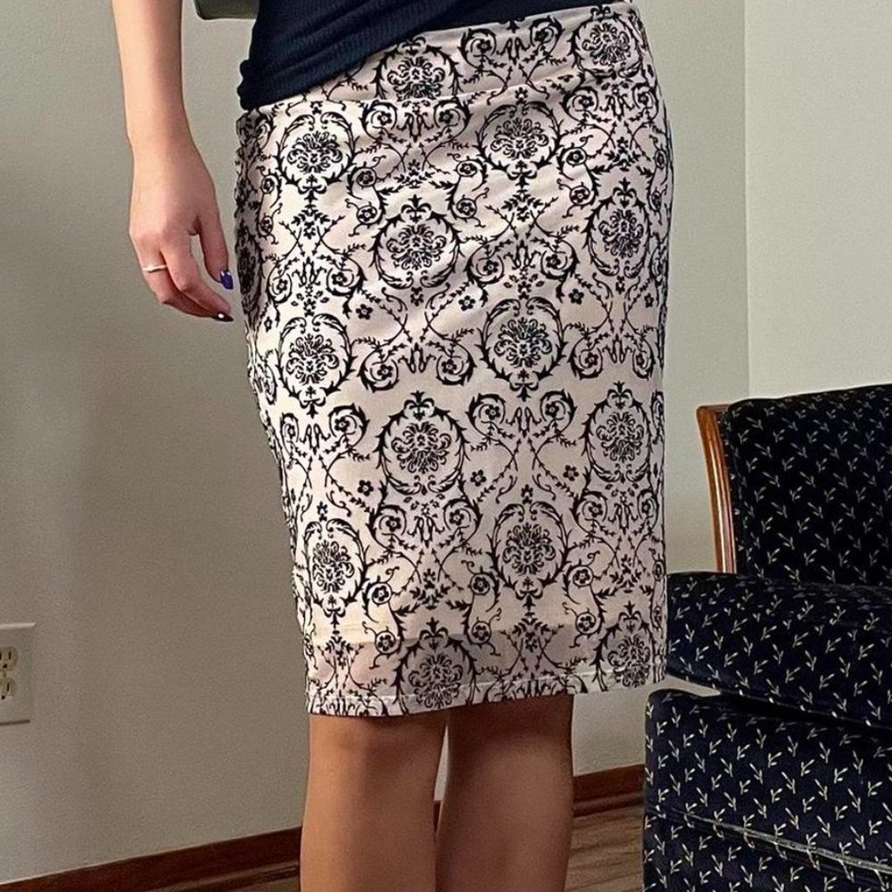 Women's Black and White Skirt